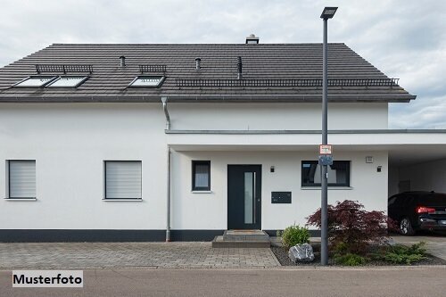 Einfamilienhaus mit Garage - provisionsfrei