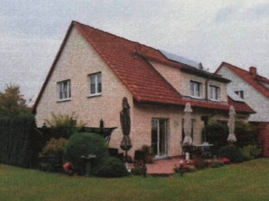 Sehr schöne Doppelhaushälfte in Rehfelde mit Garten