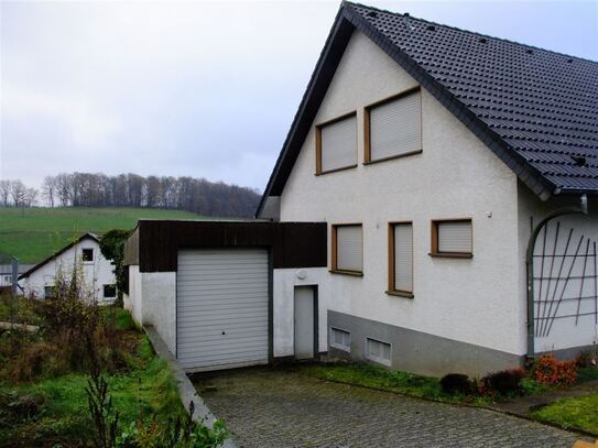 Mehrgenerationenwohnen auf rund 330 m², Garten, Kamin und Ausbaureserve