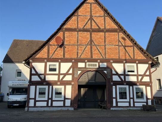 Lauenförde - Zweifamilienhaus mit Garage und Garten