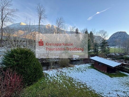 gemütliche Doppelhaushälfte in idyllischer Lage am Bach mit herrlichem Bergblick - Inzell