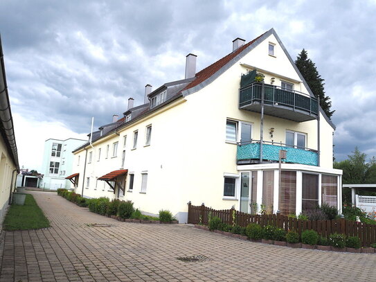 Ihr neues Zuhause? Gut geschnittene, gepflegte Balkonwohnung in zentraler Lage!