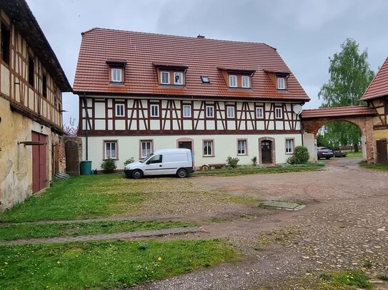 Wohnen auf dem Bauernhof - Schöne 3-Raumwohnung zu vermieten