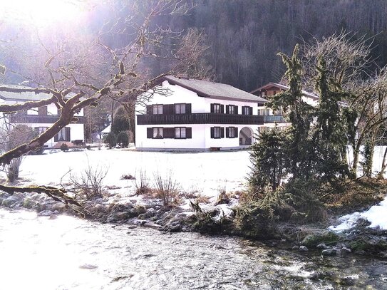 Einfamilienhaus in idyllischer Lage von Ramsau - Großes Grundstück, Garage