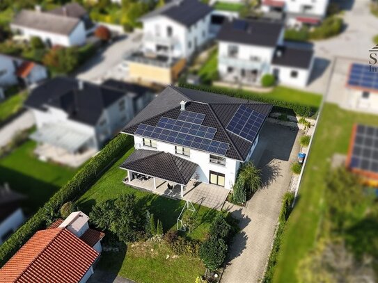 Charmantes Wohnhaus im Toskanastil mit Doppelgarage, Garten, überdachter Terrasse, Photovoltaikanlage, Luftwärmepumpe:…