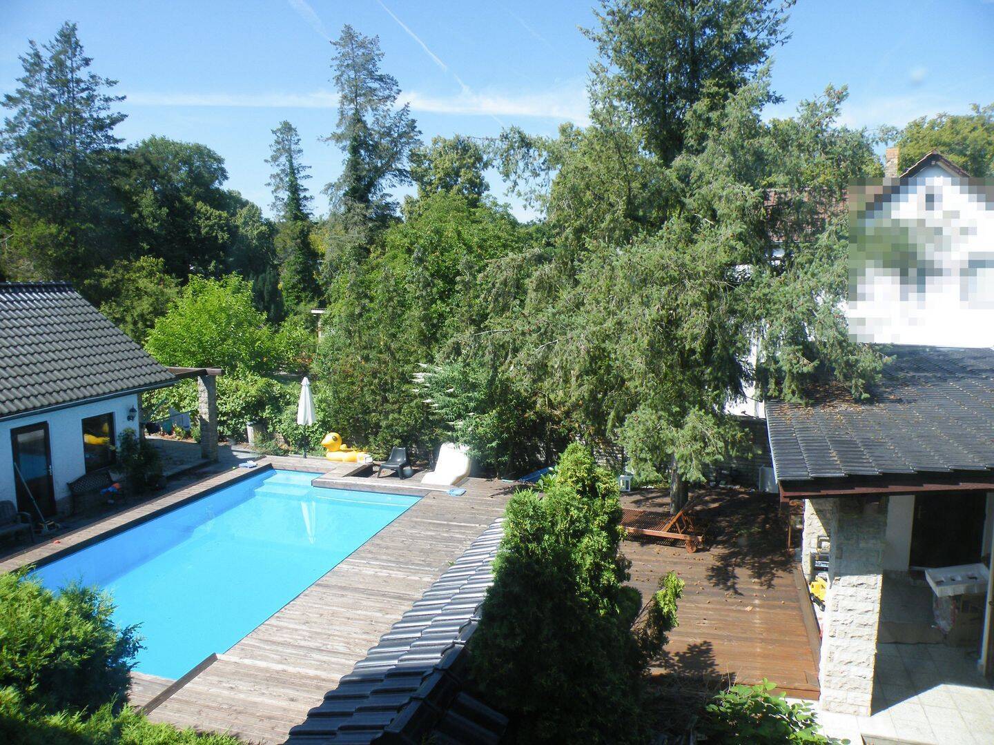 Mediterraner Wohntraum am Wasser: Historische Villa mit Bootsgarage & Pool! - Foto 1