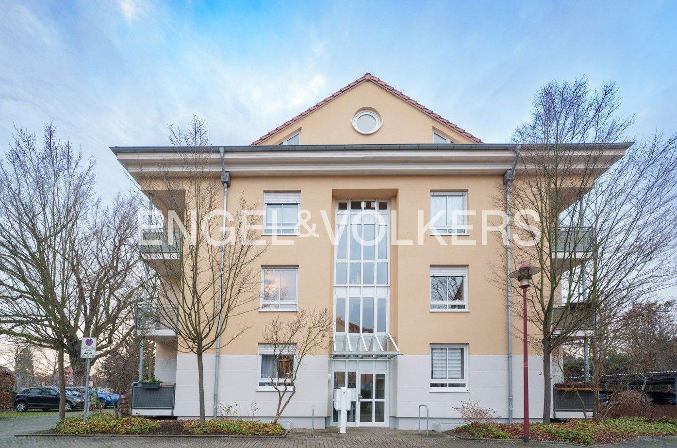 Charmante Zwei-Raum-Wohnung mit Einbauküche und Balkon in Dresden Tolkewitz