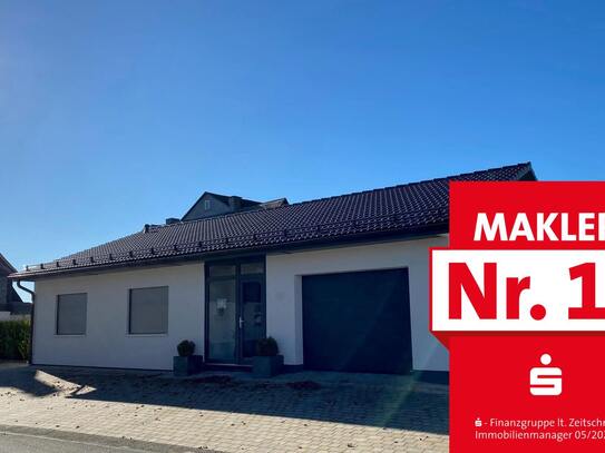 Neuwertig und nah an Winterberg! Gepflegter Bungalow mit Garage und Terrasse