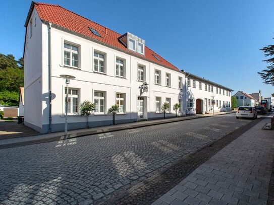 Charmante 2-Zimmer-Altbauwohnung mit Balkon in ruhiger Lage