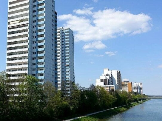 Renovierte 3-Zimmer-ETW mit Loggia und Ausblick zum Kanal