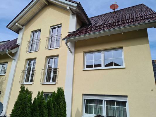 Modernisierte 4-Raum-Wohnung mit Balkon in Ehingen