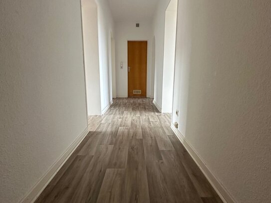 3,5 Zimmer Wohnung mit großem Balkon