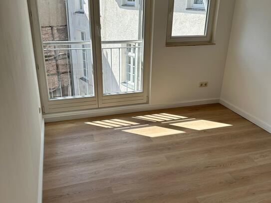 Charmante 2-Zimmer-Wohnung mit Balkon im Herzen der Stadt