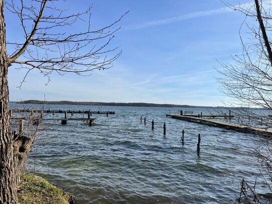 *Gepflegtes Ferienhaus in 19069 Seehof - mit Bootsliegeplatz am Schweriner See*