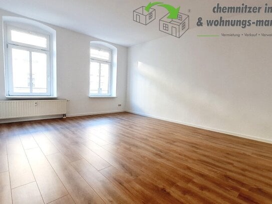 1x MIETE GESCHENKT! - 2-Raum-Wohnung mit neuem Fußbodenbelag, Balkon, Tageslichtbad & PKW-Stellplatz