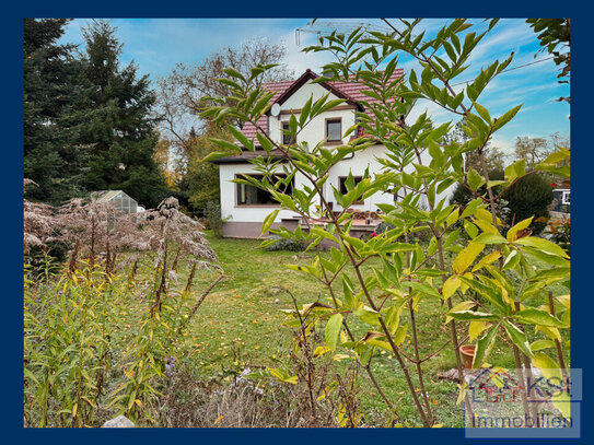 ***Familienparadies in ruhiger Lage : Großes Grundstück, viel Potenzial und Gestaltungsspielraum ***