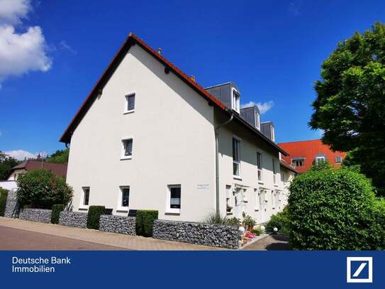 Reihenmittelhaus in ruhiger Wohngegend mit Garten und Tiefgaragenstellplatz