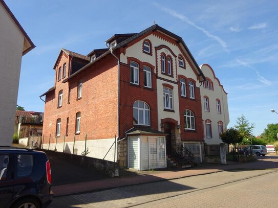 Gepflegtes Mehrfamilienhaus in offener Bauweise mit hochwertiger Ausstattung