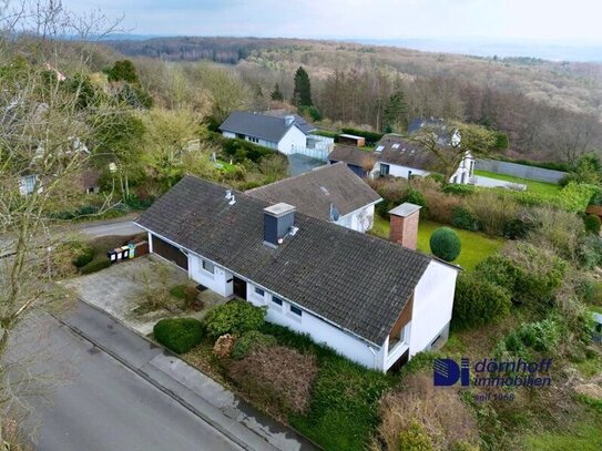 Wohnen auf einer Ebene, freist. 1-Familienhaus mit Panoramablick ins Sauerland