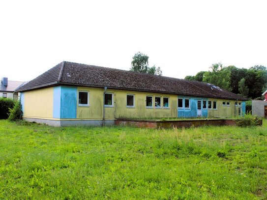 ehemaliger Kindergarten auf großem Grundstück vor den Toren der Sonneninsel Usedom