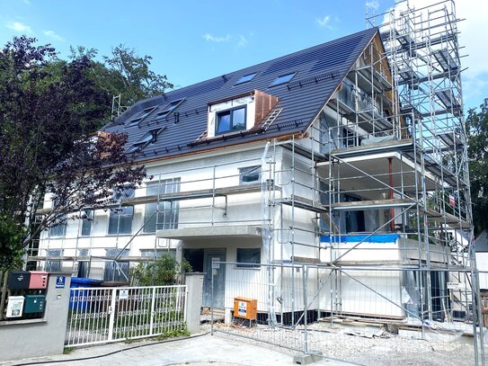 Neubau // Hochkarätige Dachgeschoß-Maisonette Wohnung in München Harlaching