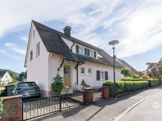 Freistehendes Ein- oder Zweifamilienhaus mit schönem Gartengrundstück in Bestlage von Bad Säckingen