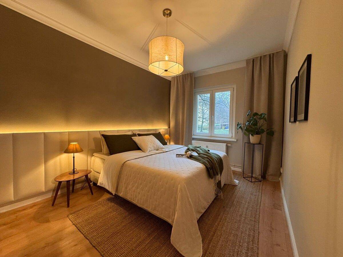 P-Berg: Rudolf-Schwarz-Str.: ZWEITBEZUG: 2-Zi-HP-Wohnung, ca. 55 m² mit Balkon, EBK, voll möbliert - Photo 1