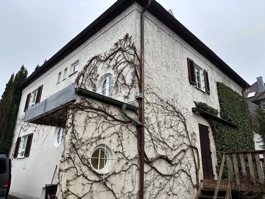 Renovierte 2-Zimmerwohnung im schönen Altbau in Neusäß-Westheim (WG-Geeignet)