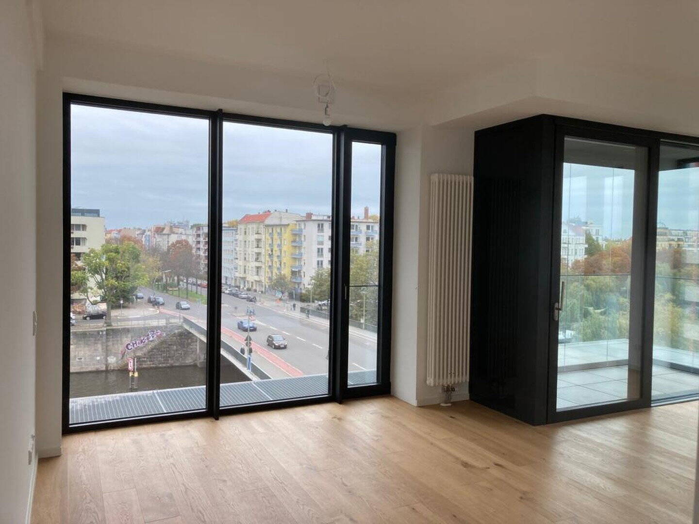 Spreeblick,Tiergarten,EBK,Lift,TG-Stellplatz mit Wallbox, NK 490€ - Photo 1