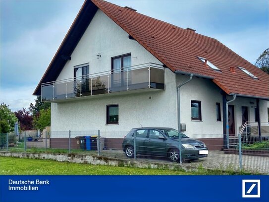 Charmante Doppelhaushälfte mit großem Garten, Garage und viel mehr