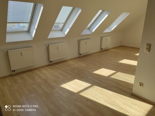 Helle 1 Zimmer Studio Wohnung ca. 36 qm²