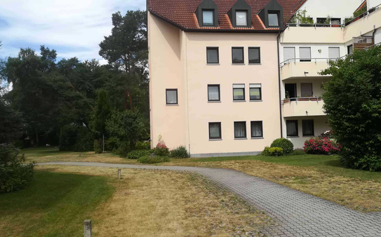 Stilvolle, modernisierte 3,5-Zimmer-Wohnung mit Balkon und Einbauküche in Erlangen