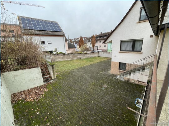 Haus mit mega großem Grundstück in zentraler Wohnlage von Pfinztal-Wöschbach! **provisionsfrei**