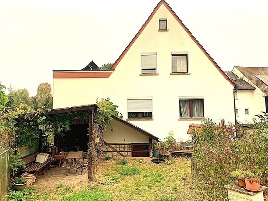 Gemütliches Einfamilienhaus mit Doppelgarage in Waldsachsen/Rödental