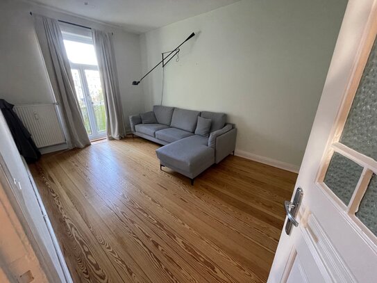 NEU // Winterhude / 2,5-Zi.-Whg. m. Balkon, Keller / Altbau, EBK / Besichtigung nach Anmeldung!