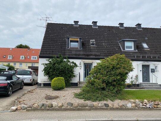 Gemütliches Reihenendhaus mit Garage und Garten für die kleine Familie in ruhiger Lage