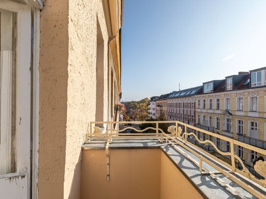 Traumhafte Gründerzeitaltbauwohnung im 4.OG mit Balkon