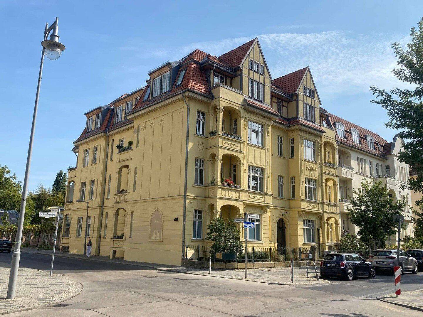 Karlshorst: direkt am S-Bahnhof in denkmalgeschütztem Altbau - Photo 1