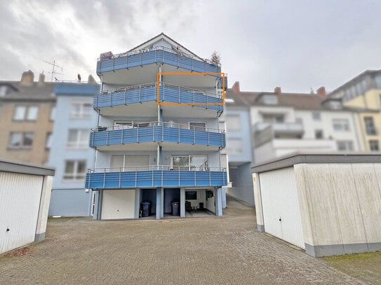 Gepflegte Zweizimmerwohnung mit Balkon, Aufzug und Stellplatz!