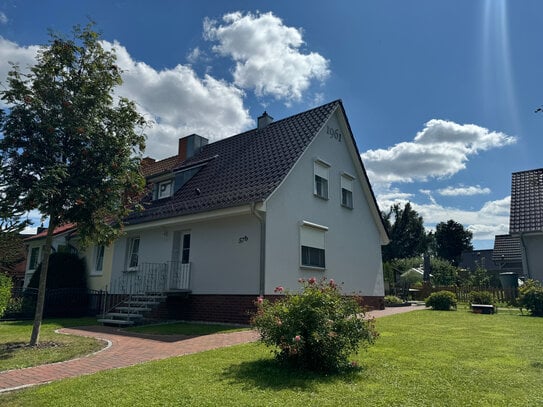 Provisionsfrei - Attraktive Doppelhaushälfte mit gepflegtem Grundstück bei Stralsund