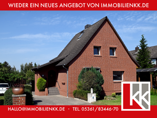 Renoviertes Einfamilienhaus mit Einliegerwohnung und schönem Garten in Hattorf