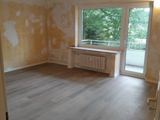 Komplett sanierte 3 Zimmer Wohnung mit Balkon in Duisburg zu vermieten!!!