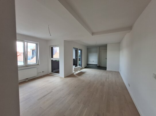 Sanierte attraktive 3- Zimmerwohnung mit Einbauküche, Loggia und Tiefgaragenstellplatz zu vermieten!