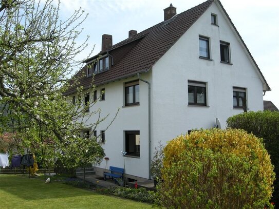 Mehrfamilienhaus als "Geldanlage", 3 Garagen, Garten