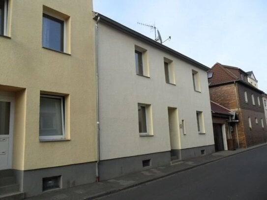 Schicke, gepflegte Terrassenwohnung 1,5 Zimmerwohnung im Zentrum von Bad Honnef mit Pantry Küche an junge Leute bis 30…