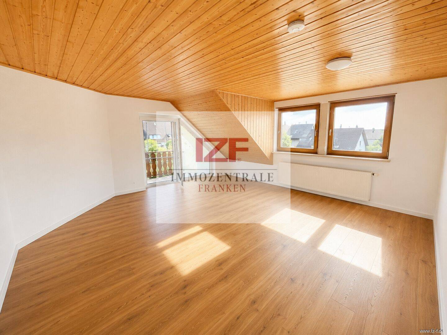                                                               Renovierte 3-Zimmer-Dachgeschosswohnung mit Sonnenbalkon in Altdorf - frei ab 0&hellip;                                                       in Altdorf (Landshut)