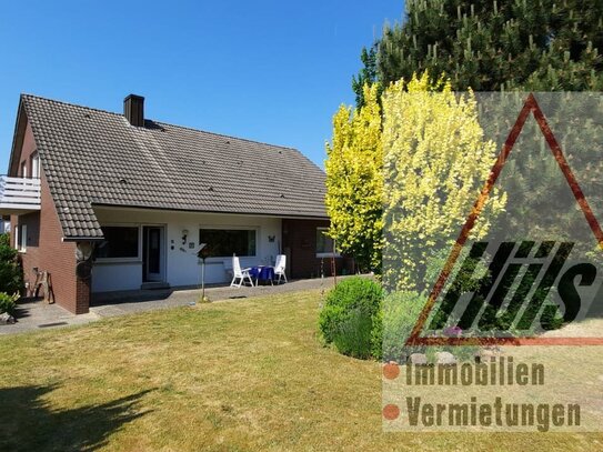 Freistehendes Einfamilienhaus mit großem Garten & Garage sowie Aus- und Anbauoption