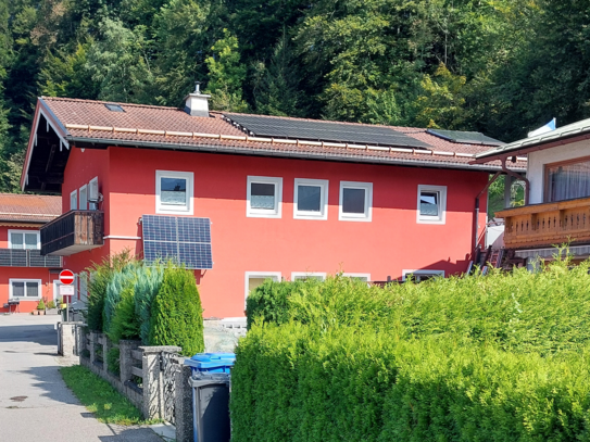 Wohnung mit Einfamilienhauscharakter, Berchtesgaden zentrale Lage mit Pool, Terrasse, Garten und Wald