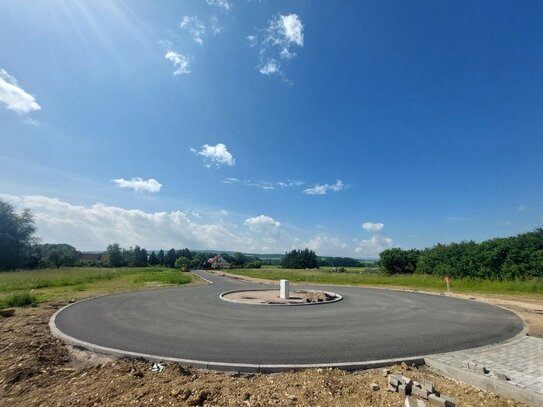 Erschlossene Baugrundstücke im Neubaugebiet Hochheim bei Gotha