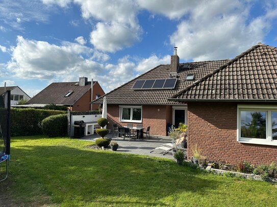 ISERNHAGEN N. B.: Freistehendes Einfamilienhaus in ruhiger Lage